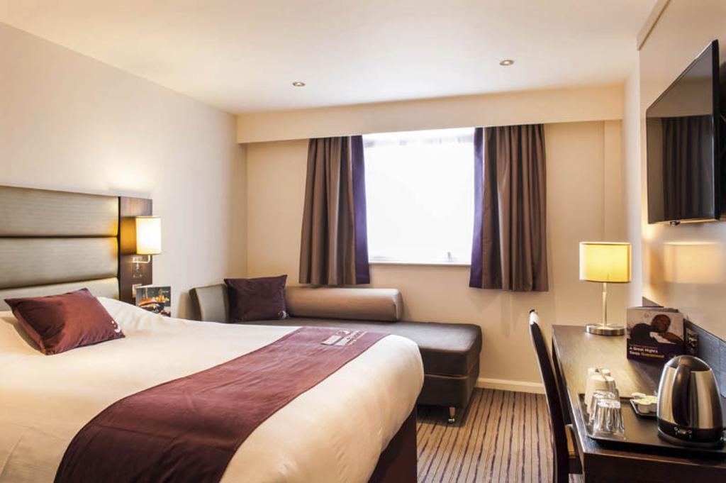 Premier Inn Birmingham City Centre Bridge Street Exterior foto