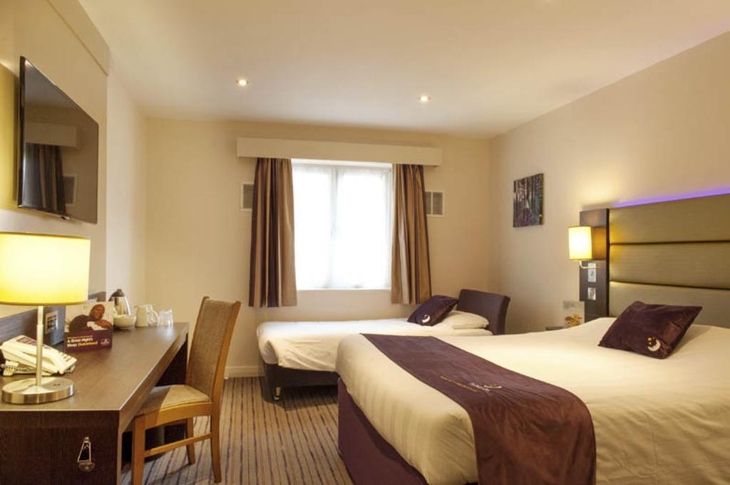Premier Inn Birmingham City Centre Bridge Street Exterior foto